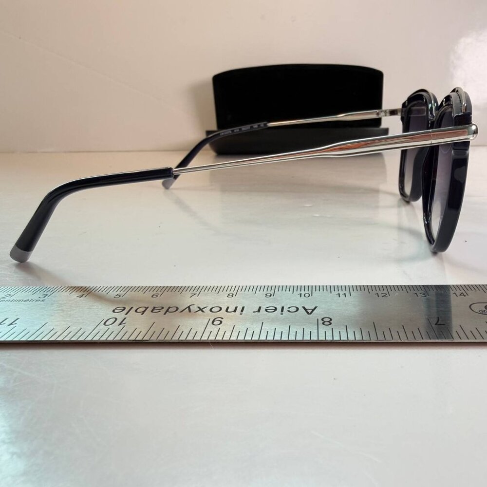Calvin Klein Sunglasses – Gradient Lenses – Good Condition – Case Included - Picture 13 of 15